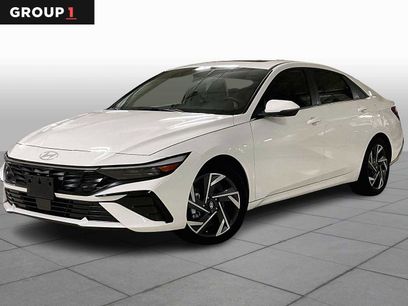 Used 2025 Hyundai Elantra Limited