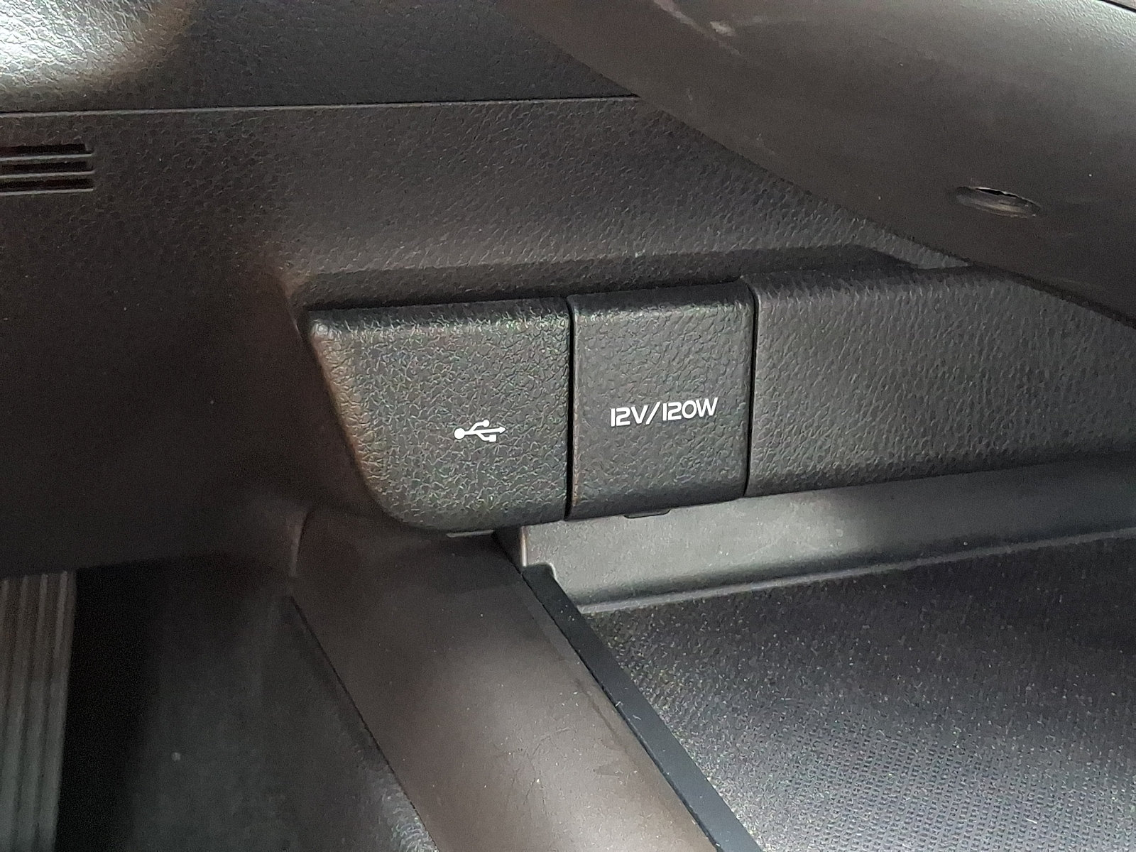 Used 2022 Toyota Camry LE FWD image 23