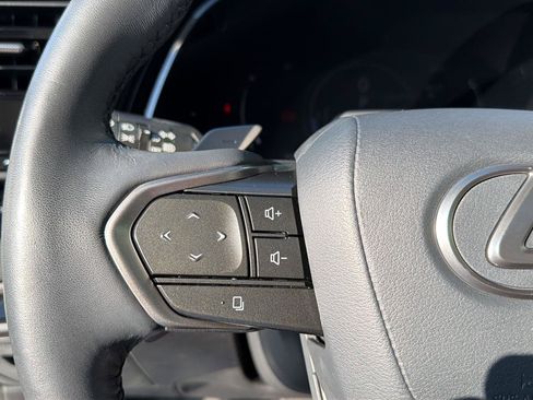 Used 2024 Lexus RX 350 FWD w/ Convenience Package image 22