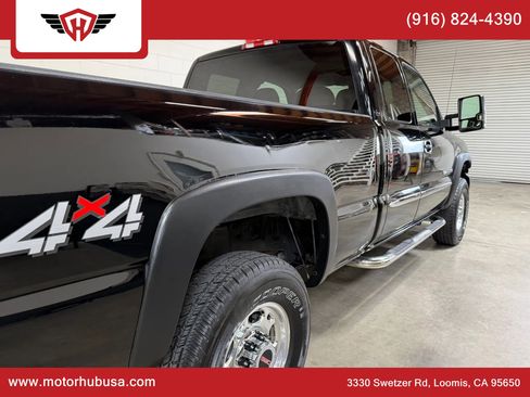 Used 2007 GMC Sierra 2500 SLE w/ Onstar Plus Package AWD/4WD image 9