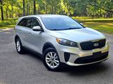 Used 2019 Kia Sorento L image 2