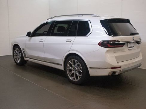 Used 2025 BMW X7 xDrive40i w/ Climate Comfort Package AWD/4WD image 6