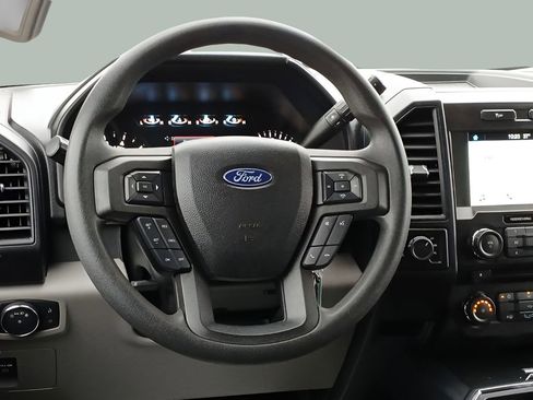 Used 2018 Ford F150 XL w/ Equipment Group 101A Mid image 9