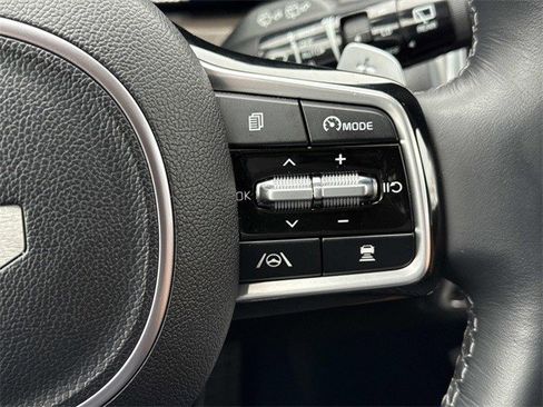 Used 2023 Kia Sorento SX Prestige image 24