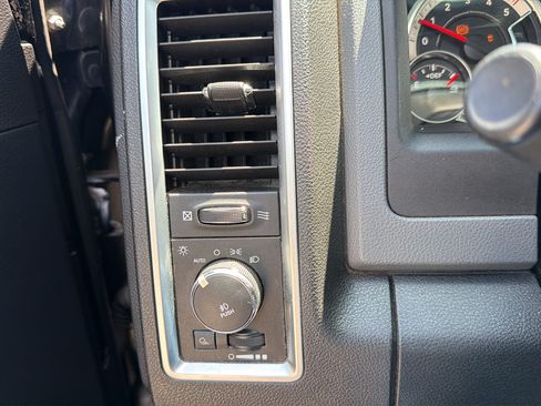Used 2013 RAM 2500 SLT w/ Luxury Group AWD/4WD image 20