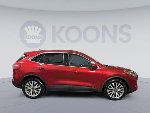 Used 2020 Ford Escape Titanium image 8