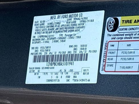 Used 2010 Ford Mustang GT RWD image 29