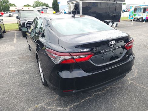 Used 2024 Toyota Camry LE FWD image 6