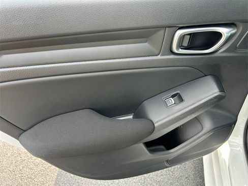 Used 2023 Honda Civic Sport image 16