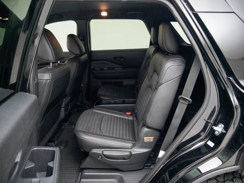 Used 2024 Nissan Pathfinder Rock Creek image 24