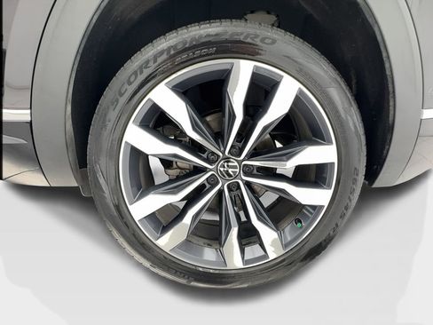 Used 2021 Volkswagen Atlas Cross Sport SEL Premium R-Line AWD/4WD image 12