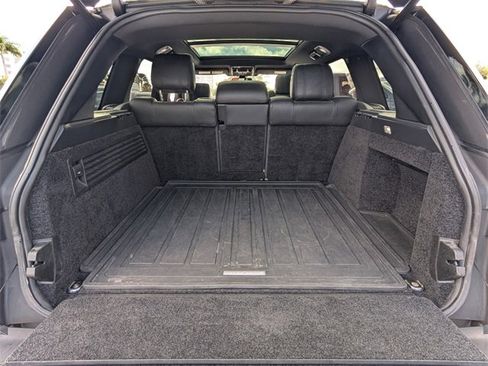 Used 2016 Land Rover Range Rover HSE image 12