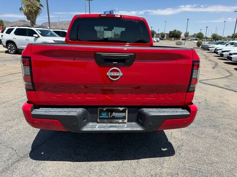 Used 2025 Nissan Frontier SV RWD image 6