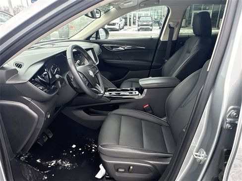 Certified 2023 Buick Envision Essence image 18
