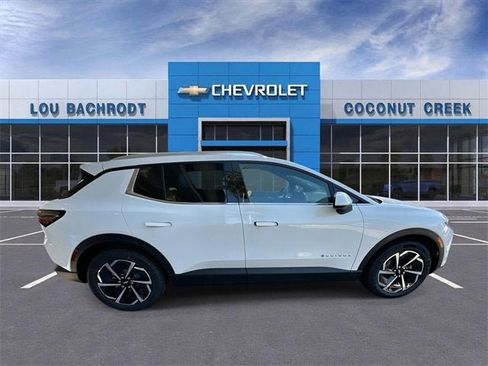 New 2026 Chevrolet Equinox EV LT image 9