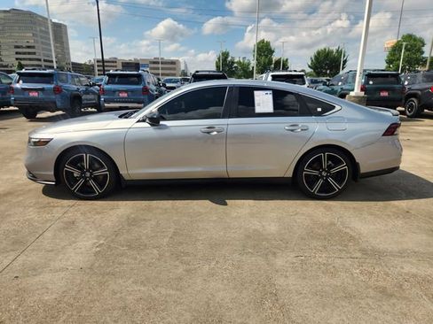 Used 2024 Honda Accord Sport image 4