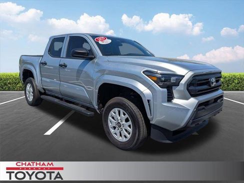 Certified 2025 Toyota Tacoma SR image 1