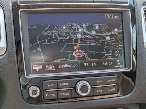 Used 2015 Volkswagen Touareg TDI AWD/4WD image 25