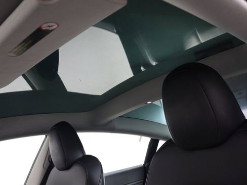 Used 2023 Tesla Model 3 Standard Range image 22