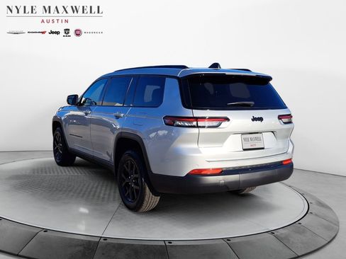 New 2025 Jeep Grand Cherokee L Altitude image 14