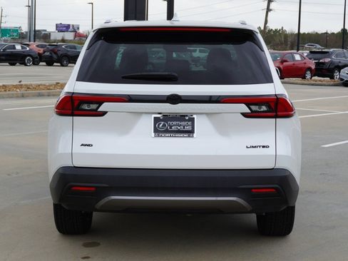 Used 2024 Toyota Grand Highlander Limited image 7