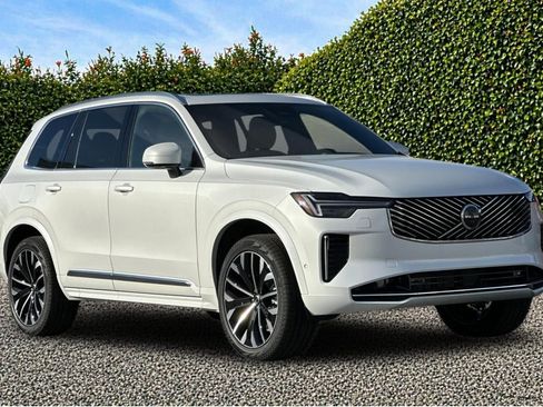 New 2026 Volvo XC90 B5 Plus w/ Protection Package AWD/4WD image 8
