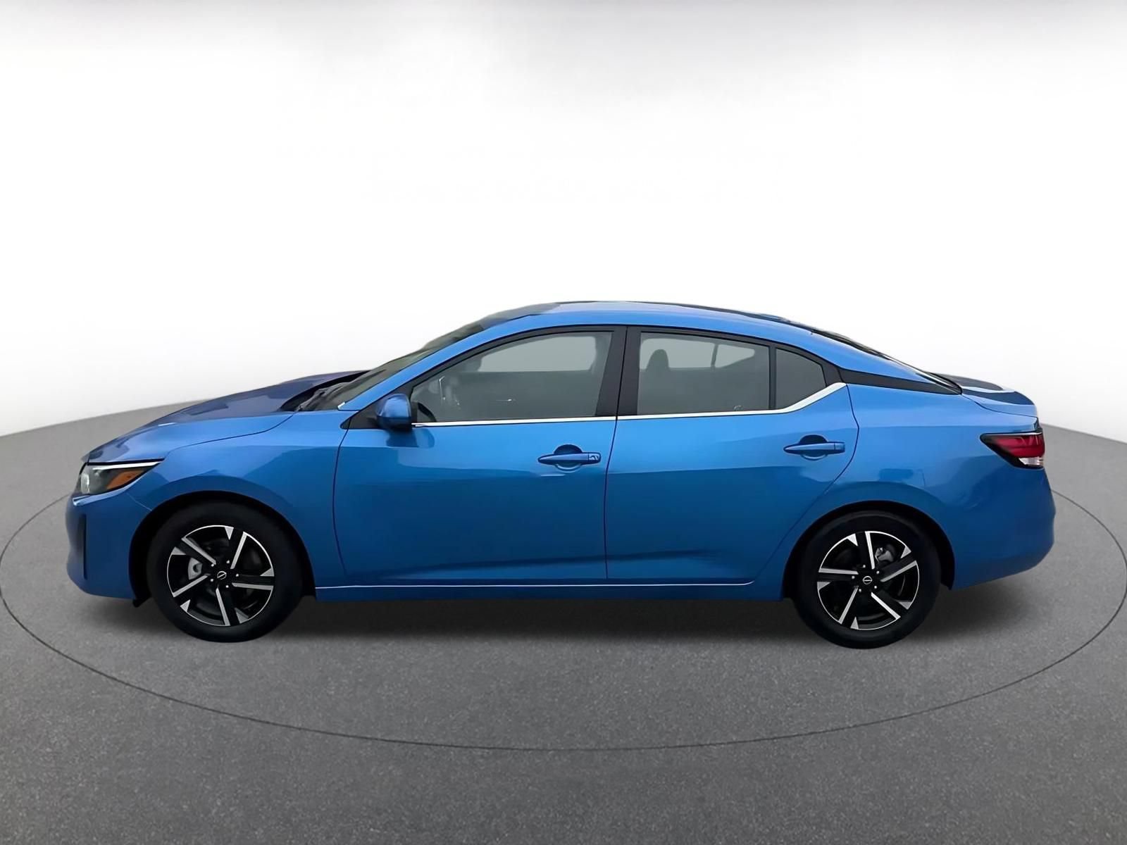 Used 2025 Nissan Sentra SV FWD image 8