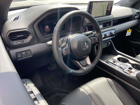 New 2026 Honda Pilot TrailSport image 6