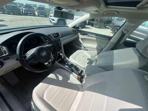 Used 2014 Volkswagen Passat 1.8T SE FWD image 15