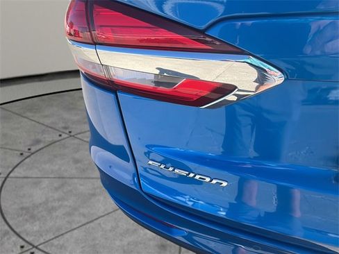 Used 2020 Ford Fusion SEL image 32