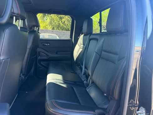 Used 2023 Nissan Frontier Pro-X w/ Pro-X Premium Package image 10