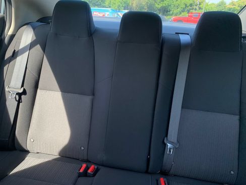 Used 2025 Nissan Sentra SV FWD image 25
