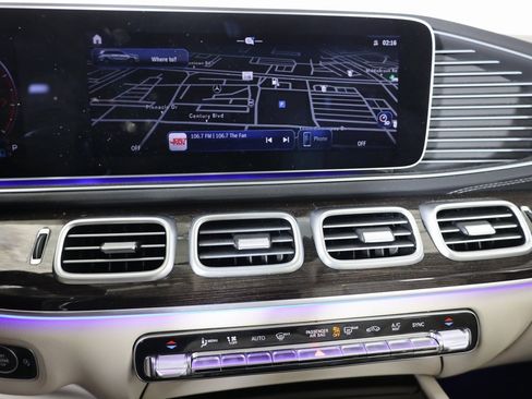 Used 2025 Mercedes-Benz GLS 450 4MATIC image 22