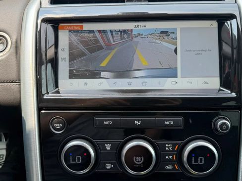 Used 2017 Land Rover Discovery HSE AWD/4WD image 27