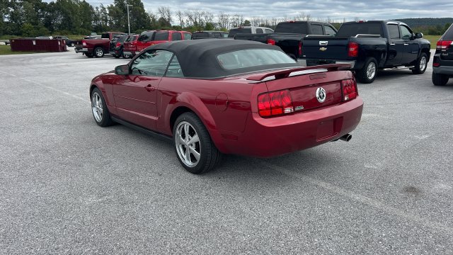 Used 2006 Ford Mustang Convertible RWD image 6