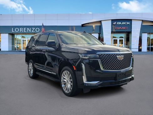 Used 2024 Cadillac Escalade Premium Luxury image 3