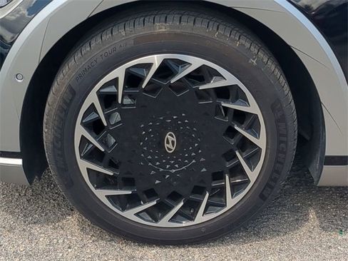 Used 2023 Hyundai Ioniq 5 Limited w/ Cargo Package image 11