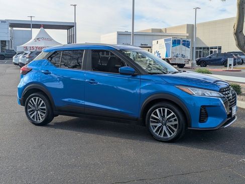 Certified 2024 Nissan Kicks SV image 8
