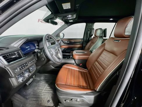 Used 2023 GMC Yukon Denali Ultimate AWD/4WD image 9