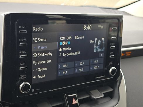Used 2021 Toyota Corolla LE FWD image 14