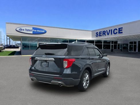 Used 2022 Ford Explorer Limited w/ Equipment Group 301A RWD image 8