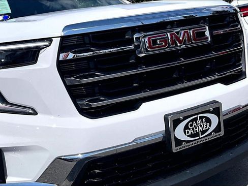 Used 2025 GMC Acadia Elevation AWD/4WD image 29