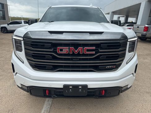 Used 2024 GMC Sierra 1500 AT4 w/ Technology Package image 10