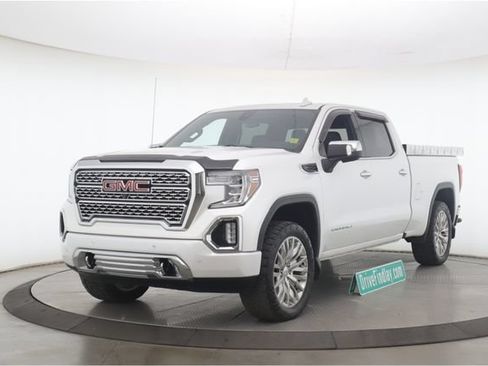 Used 2019 GMC Sierra 1500 Denali w/ Denali Ultimate Package AWD/4WD image 10