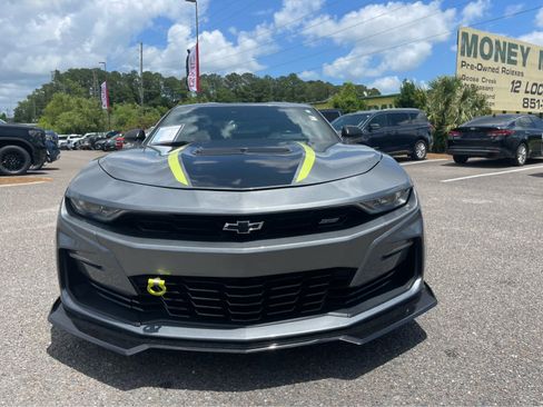 Used 2020 Chevrolet Camaro SS RWD image 3