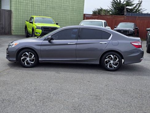 Used 2017 Honda Accord LX image 4