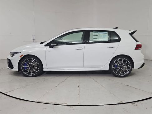 New 2026 Volkswagen Golf image 3