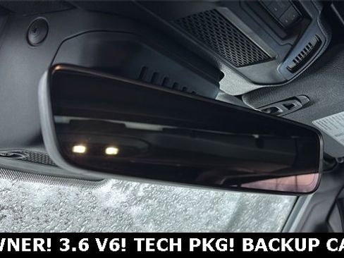 Used 2024 Jeep Wrangler Rubicon w/ Technology Group image 23