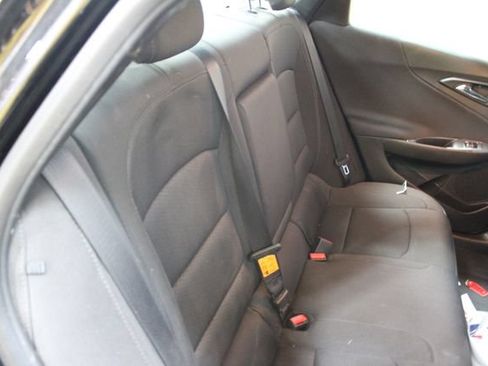 Used 2018 Chevrolet Malibu LT FWD image 9