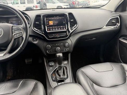 Used 2019 Jeep Cherokee Limited image 17